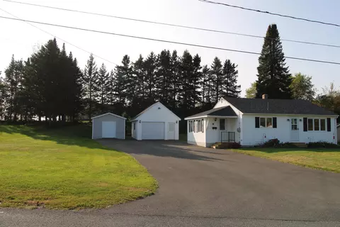 7 Forest Ave, Caribou, ME 04736