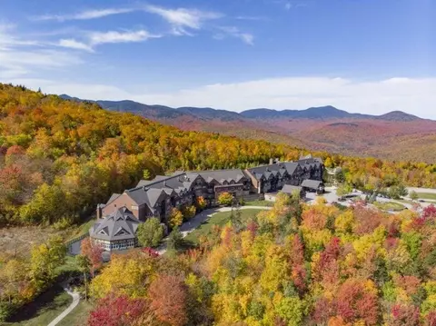 27 Grand Cir #327, Newry, ME 04261