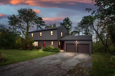 5 Evergreen Ave, Kennebunk, ME 04043