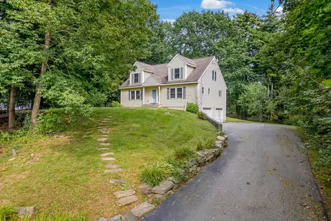 28 Riverbend Rd, York, ME 03909