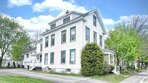84 High St, Saco, ME 04072