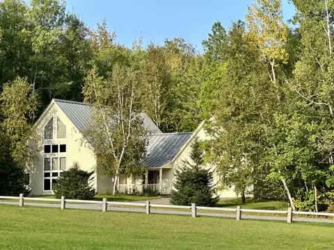 6053 Village On The Green Rd, Carrabassett Valley, ME 04947