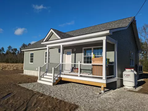 18 Emmas Way, Limerick, ME 04048
