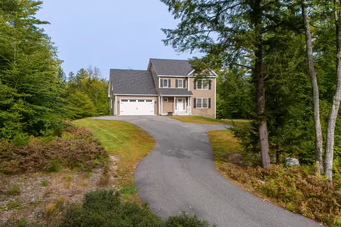 92 Smith Rd, Windham, ME 04062