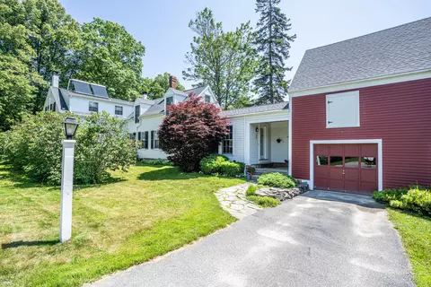 12 Main St, Freeport, ME 04032