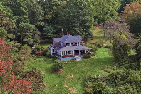 108 Crescent Ave, Portland, ME 04109