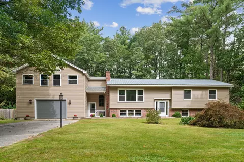 7 Forbes Ln, Windham, ME 04062