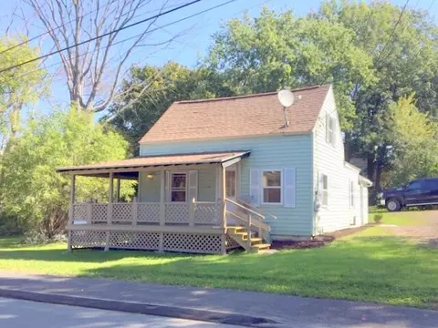 18 West St, Fairfield, ME 04937