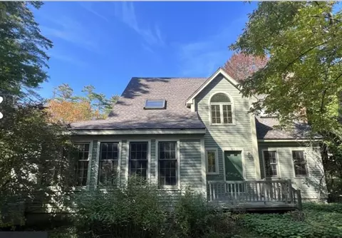 69 Glen Rd, Yarmouth, ME 04096