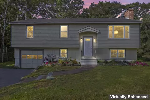 404 Woodside Rd, Brunswick, ME 04011