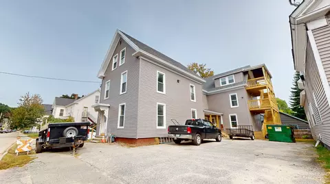 17 James St, Auburn, ME 04210