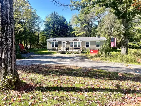 1626 E Ridge Rd, Cornville, ME 04976