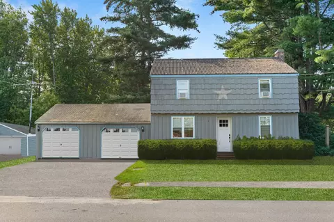 9 Birchwood Dr, Portland, ME 04102