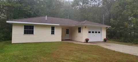 15 Bigelow Hill Rd, Fairfield, ME 04937