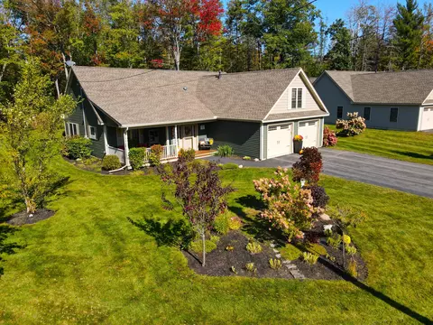74 Chickadee Ln, Hampden, ME 04444