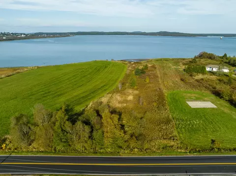 146 S Lubec Rd, Lubec, ME 04652