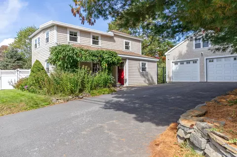 41 Robbins Rd, Belfast, ME 04915