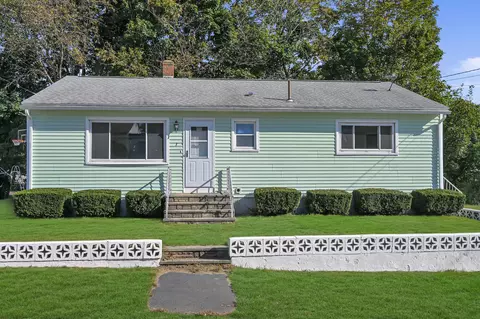3 Eastgate Ave, Biddeford, ME 04005
