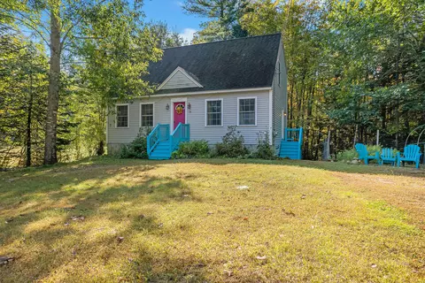 74 Old Portland Rd, Lake Arrowhead, ME 04061