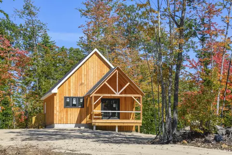 35 Winn Rd, Bridgton, ME 04009
