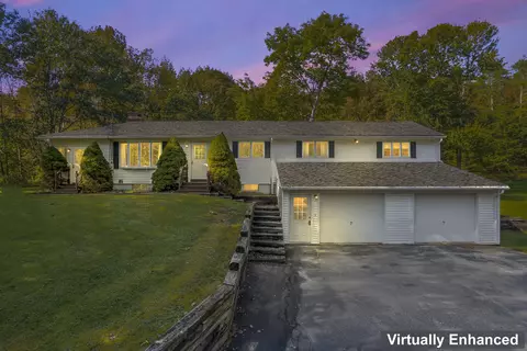 752 Hallowell Rd, Pownal, ME 04069