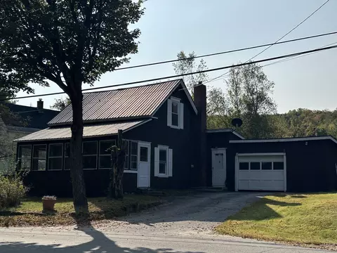 241 Spruce St, Rumford, ME 04276