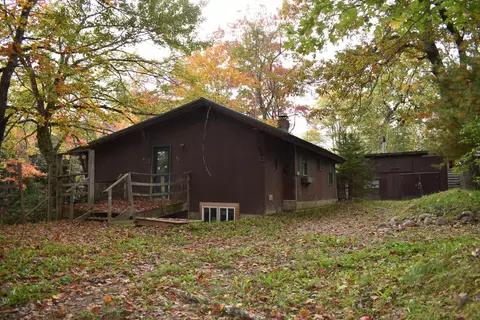 20 Oake Ln, Howland, ME 04448