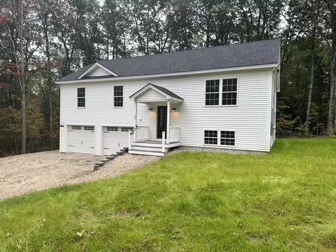 108 Lewiston Rd, Gray, ME 04039