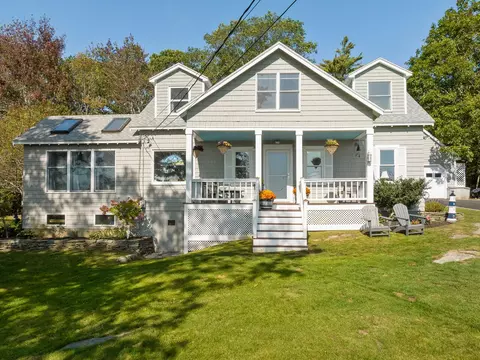 12 Harborview Ln, Bristol, ME 04554