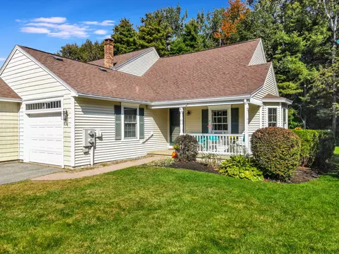 8 Mast Ln #77, Brunswick, ME 04011
