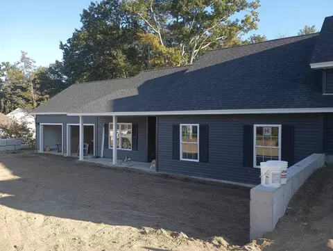 9 Violet Dr #A, Farmingdale, ME 04344