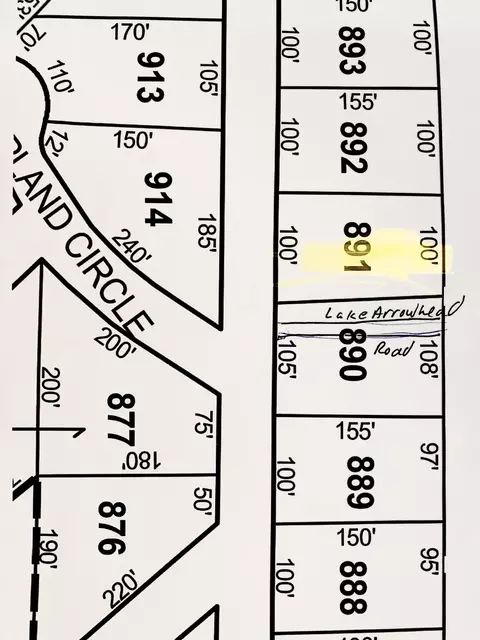 891 Lakeview Dr, Waterboro, ME 04061