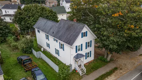 367 Essex St, Bangor, ME 04401