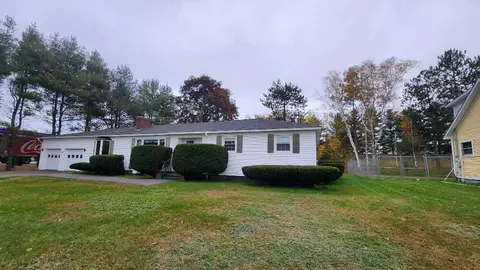 10 Field St, Millinocket, ME 04462 photo 1