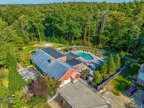 495355 Guinea Rd, Biddeford, ME 04005