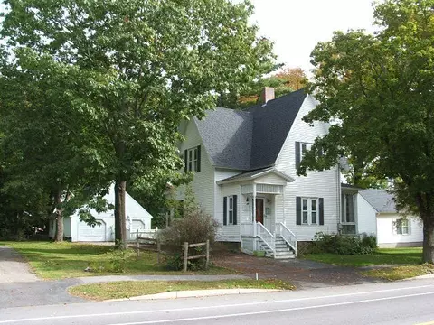 163 North St, Saco, ME 04072