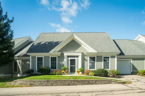 84 Farragut Way #84, Kennebunk, ME 04043