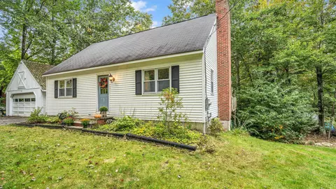 35 Collinwood Cir, Windham, ME 04062