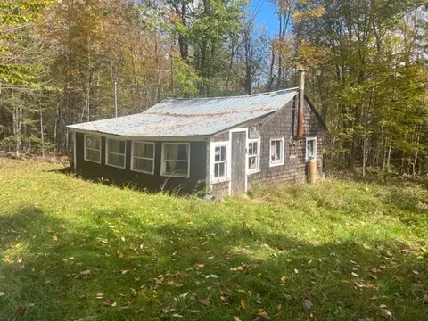 399 Steadmans Landing Rd, Dover Foxcroft, ME 04426