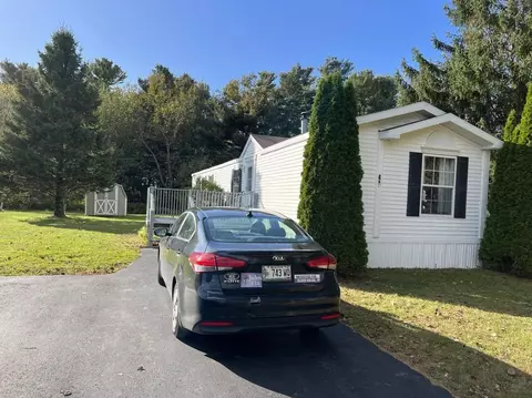 46 Old County Rd, Hancock, ME 04640