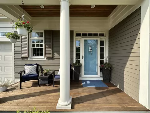 24 Marigold Ln, Falmouth, ME 04105