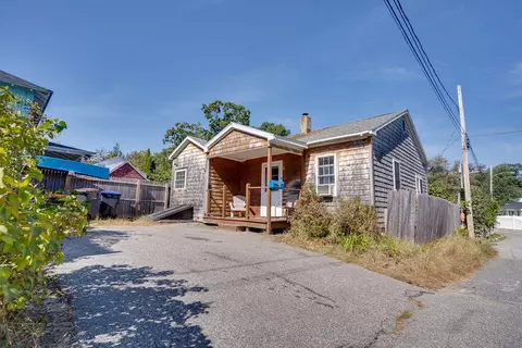 10 Ninth St, Old Orchard Beach, ME 04064