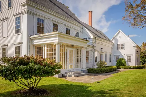 399 Main St, Thomaston, ME 04861