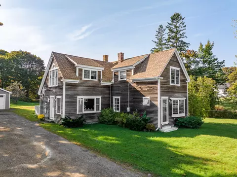 89 Ingraham Dr, Owls Head, ME 04854