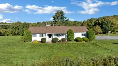 10 Keene Dr, Gorham, ME 04038