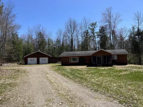 91 Lapoint Rd, Stetson, ME 04488