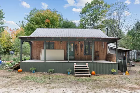 24 Dahlia Ln, Casco, ME 04015