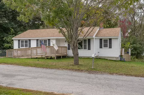 4 Dike Landing Rd, Bath, ME 04530