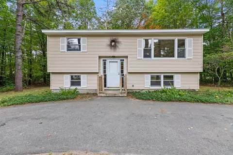 19 Maplewood Ave, Windham, ME 04062