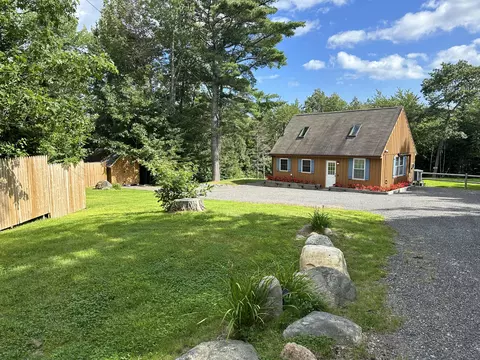 951 Us Route 1, Gouldsboro, ME 04607